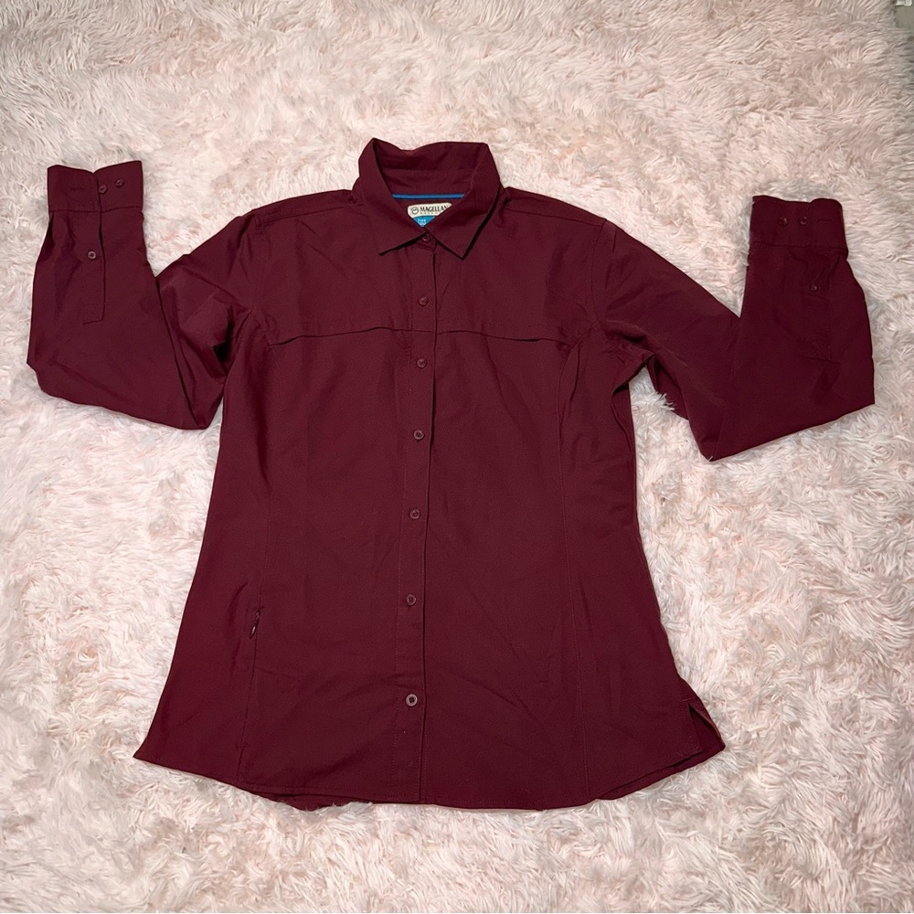 Magellan Size Large Outdoor Burgundy Casual Button Up fishing hiking Shirt